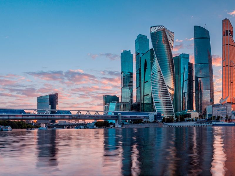 Вертолётная прогулка над Москвой - индивидуальная экскурсия в Москве длительностью 1 час с количеством участников до 3 человек цена экскурсии 130000₽