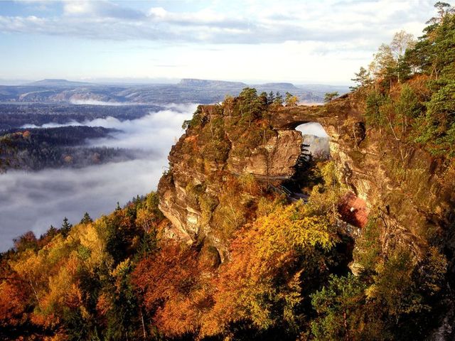 Обзорная групповая экскурсия из Праги в Чешскую Швейцарию — фото 3