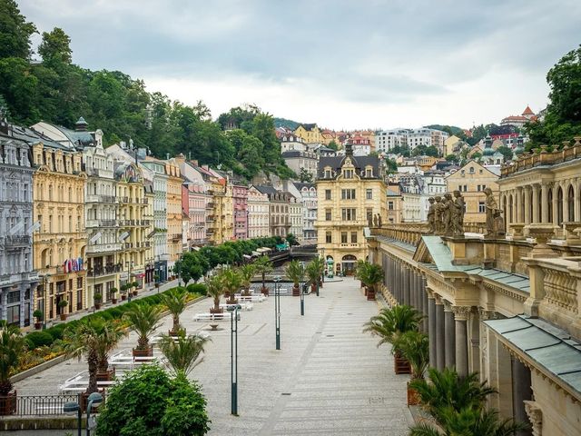 Обзорная экскурсия из Праги в Карловы Вары: знаменитый курорт — фото 2