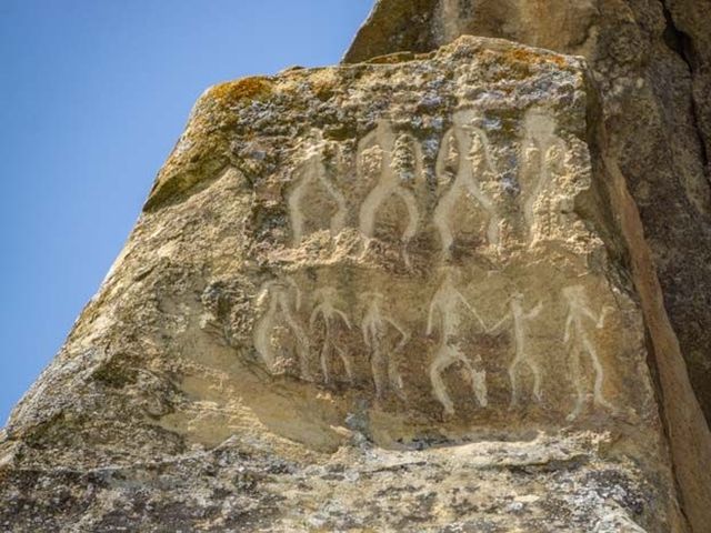 Обзорная экскурсия из Баку: Гобустан и Апшерон — фото 2
