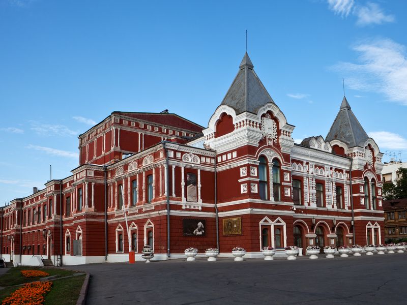 Индивидуальная экскурсия «Истории губернского города Самара» - индивидуальная экскурсия в Самаре пешком длительностью 2.5 часа с количеством участников до 5 человек цена экскурсии 6750₽