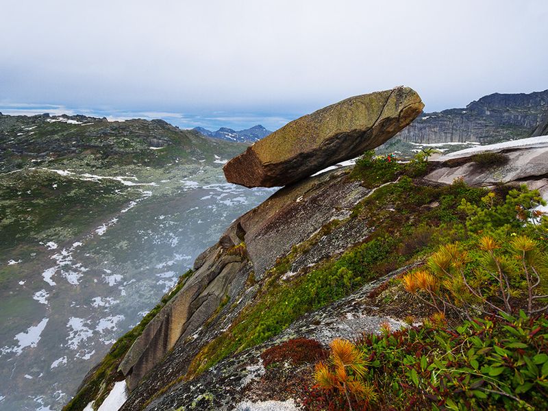 Камень