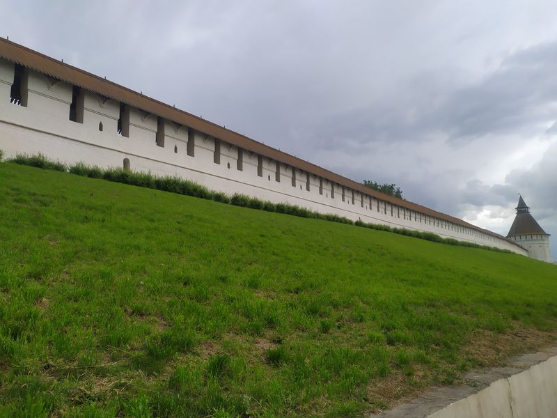 Стены и башни Кремля