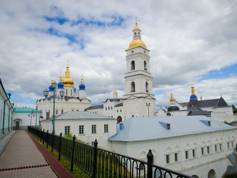 Тобольский кремль — обзорная экскурсия по жемчужине Сибири - индивидуальная экскурсия в Тобольске пешком длительностью 1.5 часа с количеством участников до 5 человек цена экскурсии 3000₽
