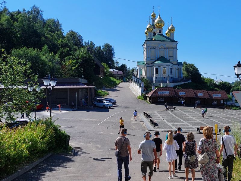Волны Плёса. История города от первого лица - индивидуальная экскурсия в Плёсе пешком длительностью 2 часа с количеством участников до 10 человек цена экскурсии 9000₽