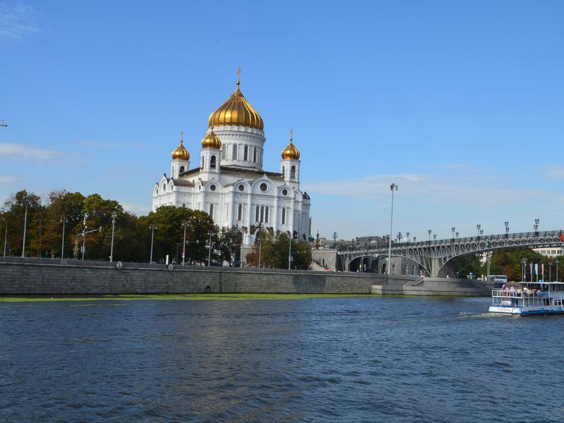 Экскурсия к храму Христа Спасителя в Москве - индивидуальная экскурсия в Москве пешком длительностью 2 часа с количеством участников до 3 человек цена экскурсии 6900₽