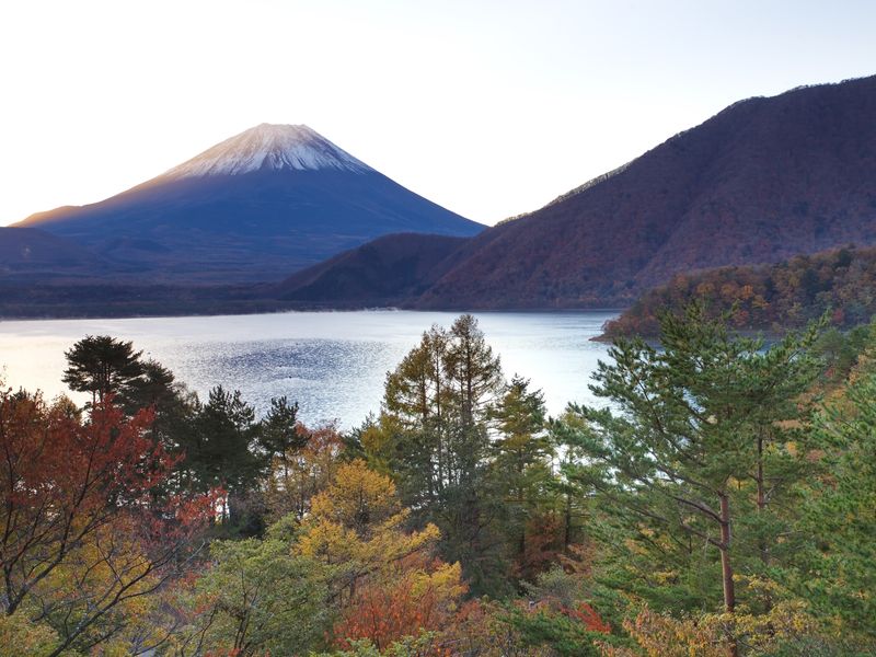 Индивидуальный тур из Токио в национальный парк Fuji Hakone Isu - индивидуальная экскурсия в Токио на машине гида длительностью 12 часов с количеством участников до 4 человек цена экскурсии 1135€