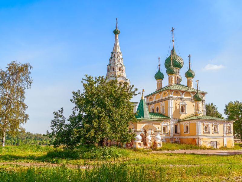 Прогулка по Угличу с посещением Кремля - индивидуальная экскурсия в Угличе пешком длительностью 2.5 часа с количеством участников до 10 человек цена экскурсии 5800₽