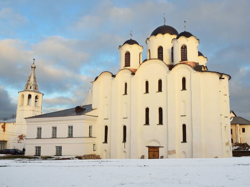 Весь Великий Новгород в большом автотуре - индивидуальная экскурсия в Великом Новгороде на машине гостей длительностью 4 часа с количеством участников до 10 человек цена экскурсии 8770₽