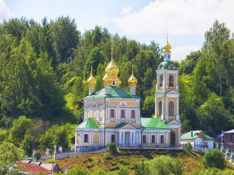 Село Красное-на-Волге — центр ювелирного искусства - индивидуальная экскурсия в Плёсе на машине гостей длительностью 6 часов с количеством участников до 4 человек цена экскурсии 8000₽