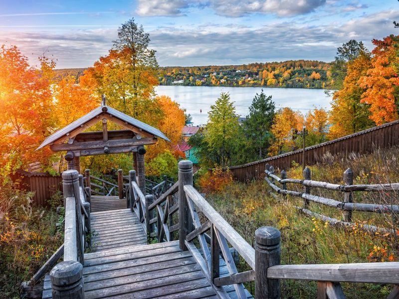 Индивидуальная экскурсия из Костромы в Плёс: пейзажи И. Левитана - индивидуальная экскурсия в Костроме на машине гида длительностью 6 часов с количеством участников до 3 человек цена экскурсии 12200₽