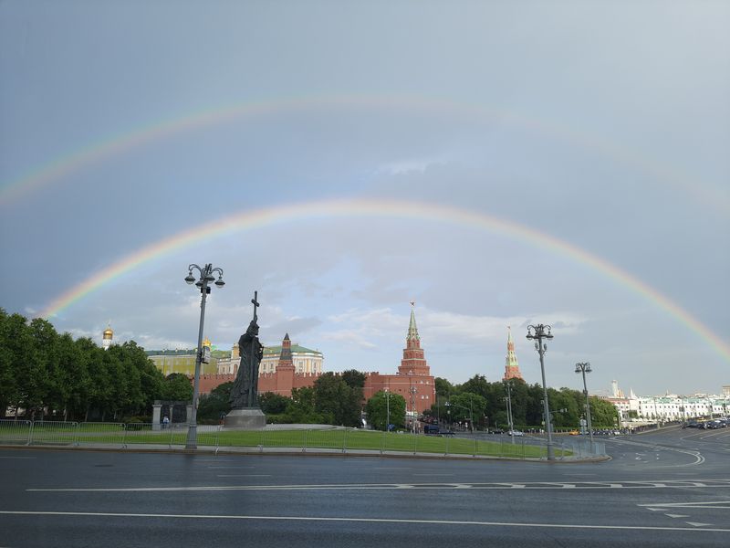 Стены и башни Кремля