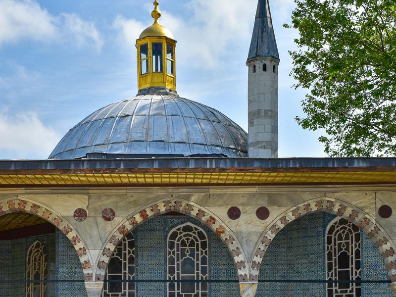 Индивидуальная экскурсия в Дворец Топкапы: в топе Стамбула - индивидуальная экскурсия в Стамбуле пешком длительностью 4.5 часа с количеством участников до 6 человек цена экскурсии 200€