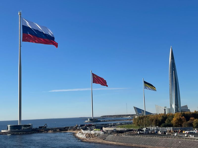 Индивидуальная экскурсия от "Газпром Арены" до "Лахта Центра" - индивидуальная экскурсия в Санкт-Петербурге пешком длительностью 5 часов с количеством участников до 7 человек цена экскурсии 9500₽
