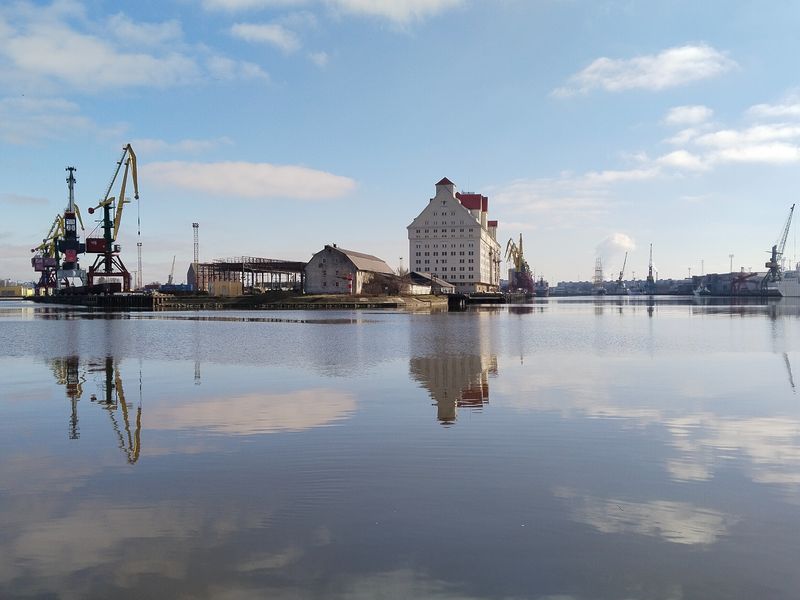 Кафе "Элеватор" и виды на калининградский порт