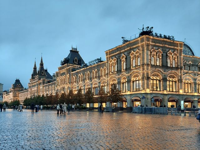 Экскурсия по торговым рядам ГУМа в Москве — фото 2