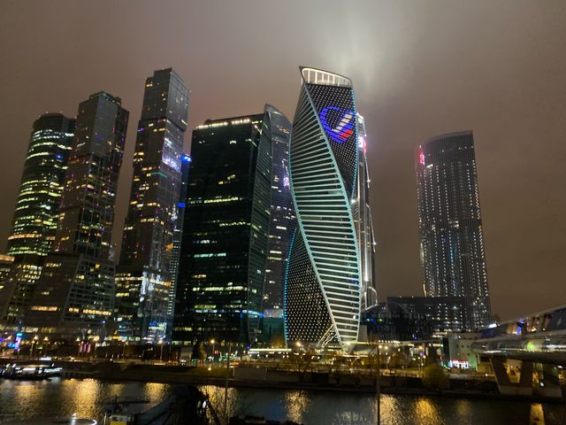 Обзорная экскурсия по ночной Москве на автомобиле — фото 3