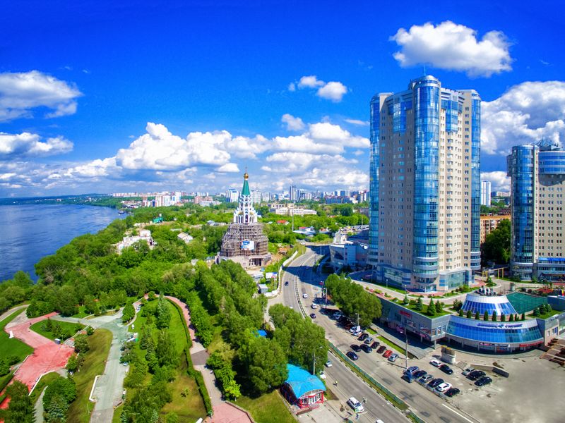 Город