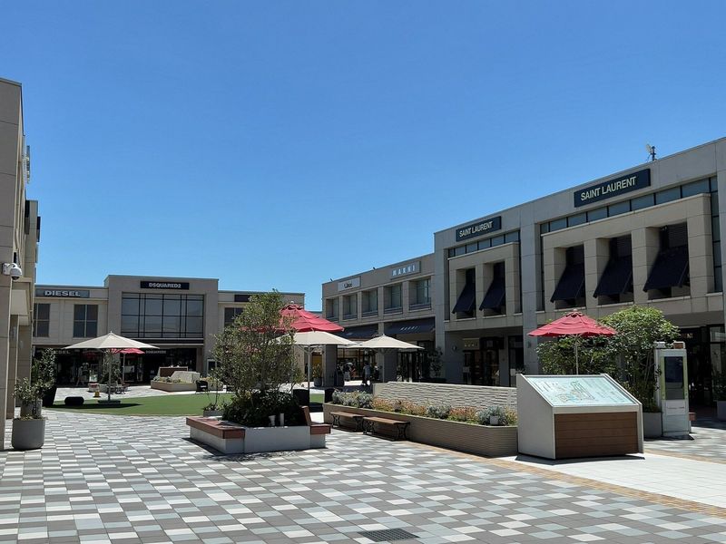 Индивидуальный шоппинг-тур в ТЦ Mitsui Outlet Park Kisarazu - индивидуальная экскурсия в Токио на машине гида длительностью 8 часов с количеством участников до 8 человек цена экскурсии 550€