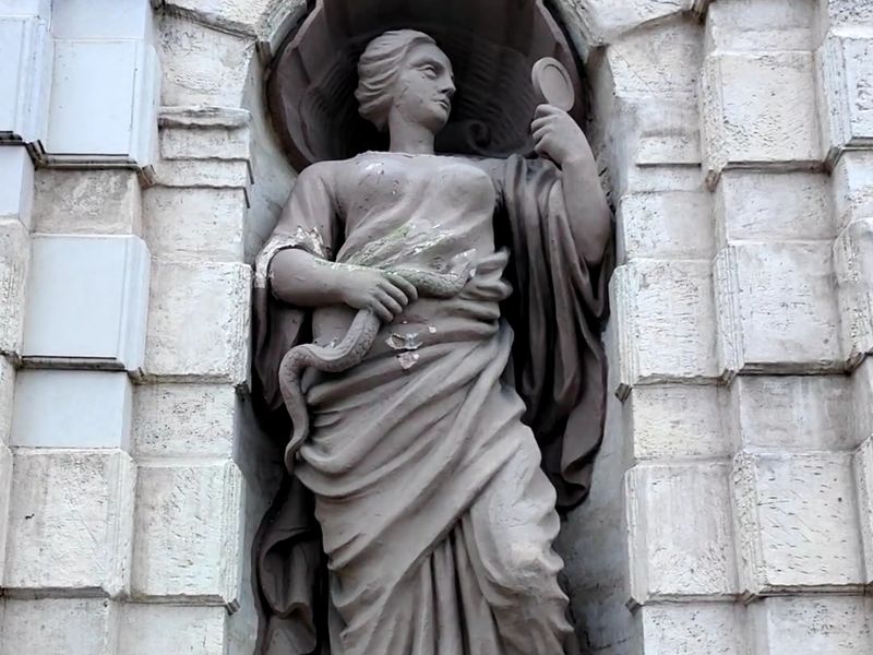 Экскурсия по территории Петропавловской крепости - индивидуальная экскурсия в Санкт-Петербурге пешком длительностью 2.5 часа с количеством участников до 10 человек со скидкой 10% цена экскурсии 4500₽