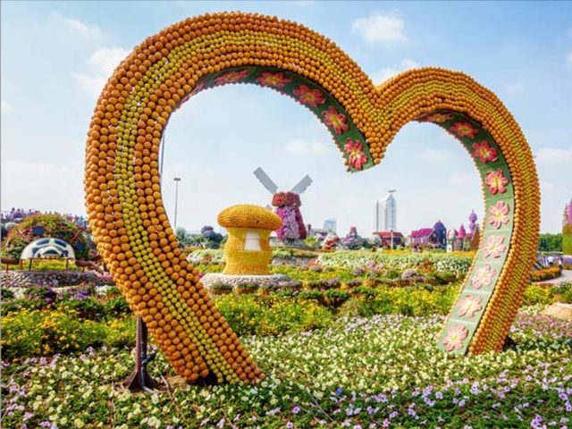 Обзорная экскурсия из Рас-эль-Хаймы в парк цветов, Global Village — фото 3