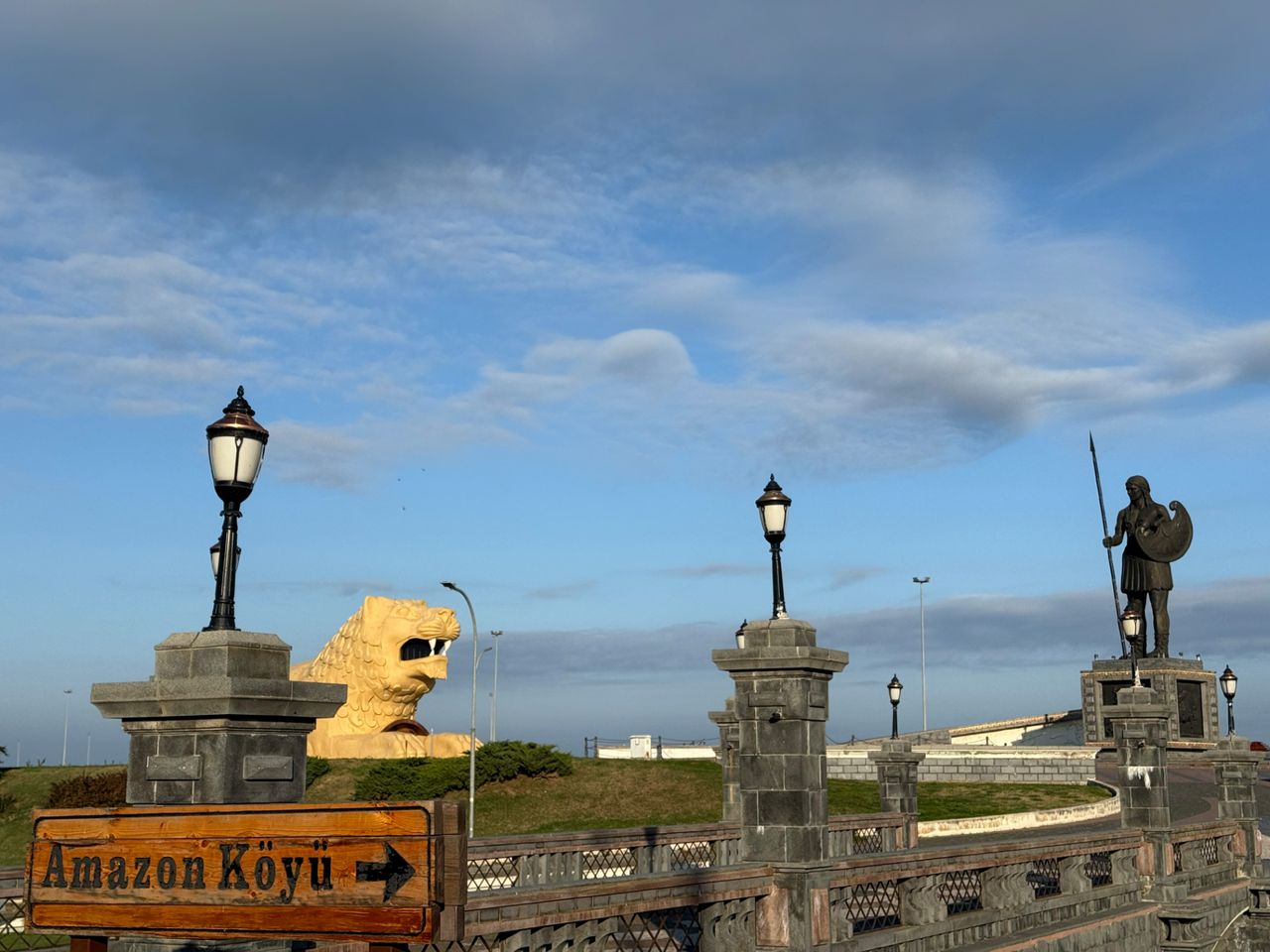 Обзорная экскурсия в Самсуне: знакомство с городом - групповая экскурсия в Самсуне на машине гида длительностью 4 часа с количеством участников до 4 человек цена экскурсии 55€