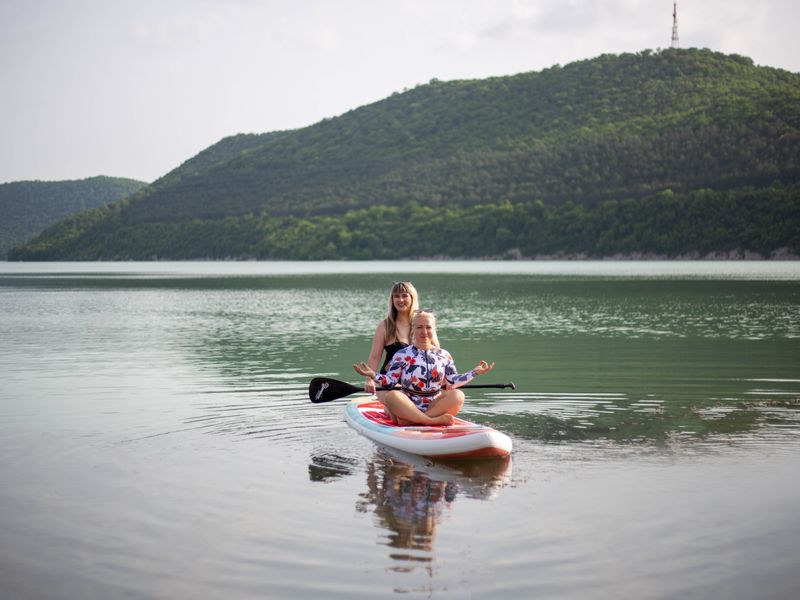 Экотропа и сапборды на озере Абрау - индивидуальная экскурсия в Абрау-Дюрсо длительностью 4 часа с количеством участников до 3 человек цена экскурсии 6900₽
