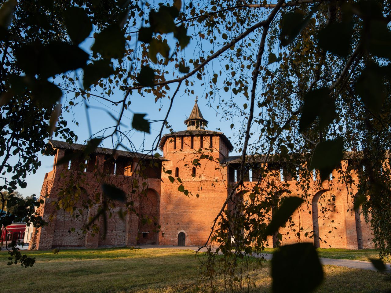 Коломенский кремль: первое знакомство - индивидуальная экскурсия в Коломне пешком длительностью 1.5 часа с количеством участников до 5 человек цена экскурсии 2500₽