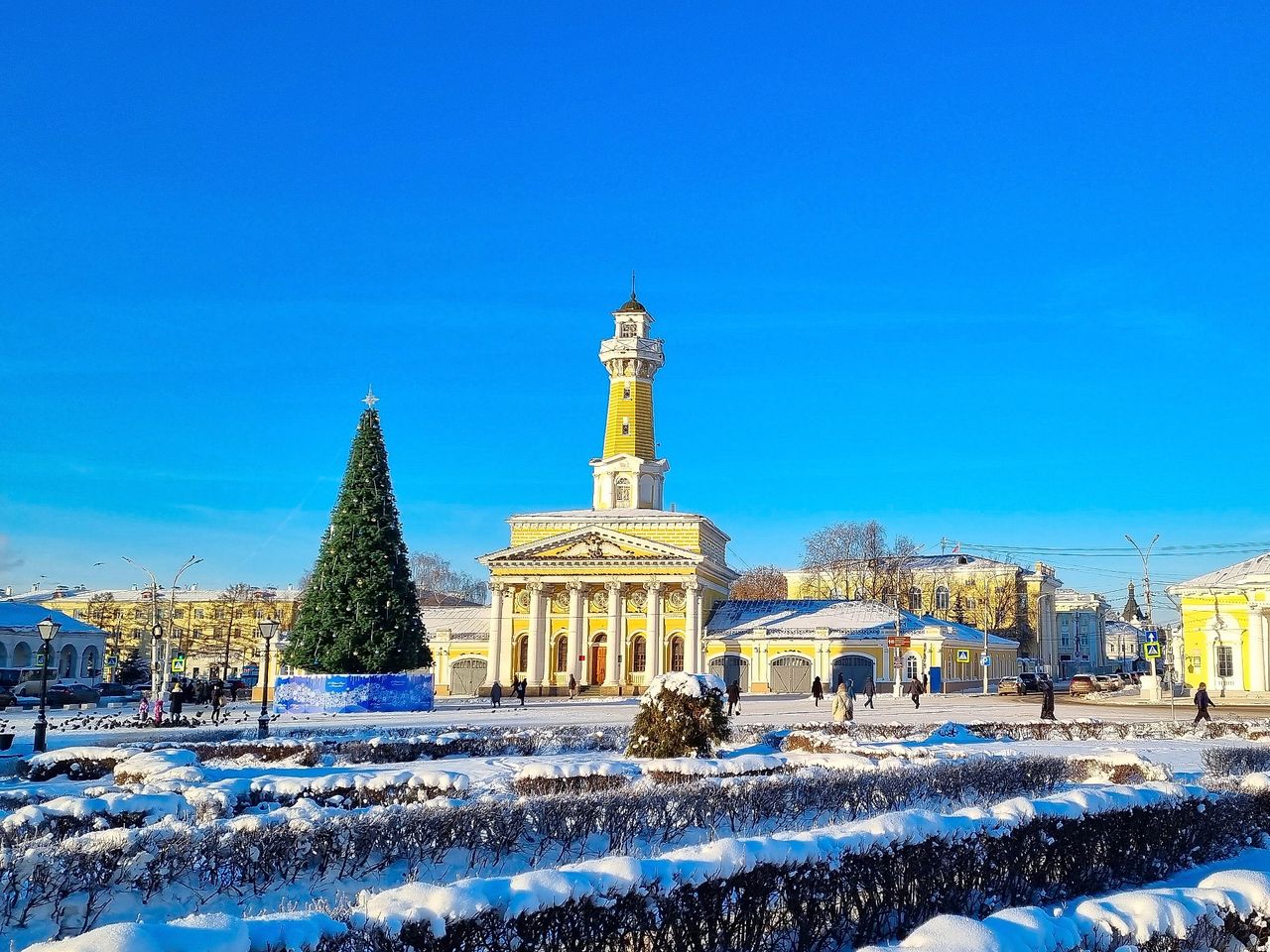 Лёгкой походкой по Костромской «Сковородке» - групповая экскурсия в Костроме пешком длительностью 1.5 часа с количеством участников до 20 человек цена экскурсии 850₽