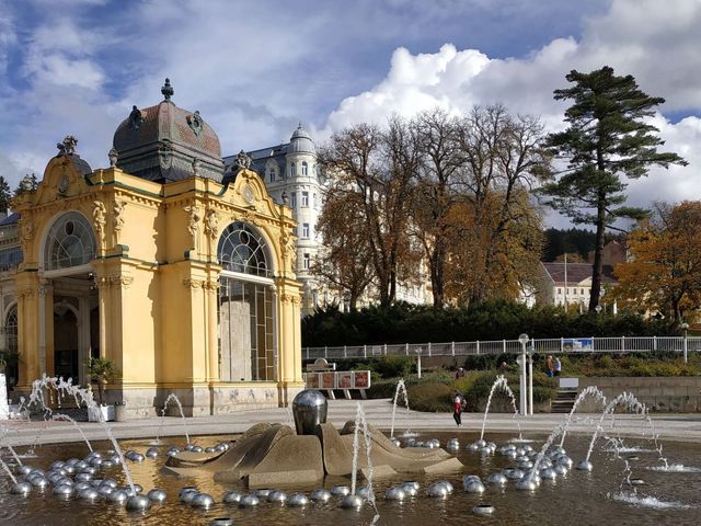 Тур из Праги в Карловы Вары, Марианские Лазни и пивоварню Ходовар — фото 2