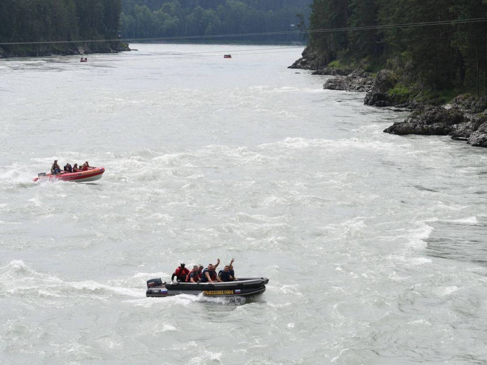 Прогулка на моторной лодке до Камышлинского водопада