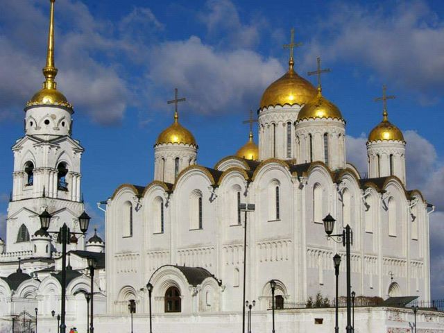 Владимирский кремль, соборы и древний монастырь