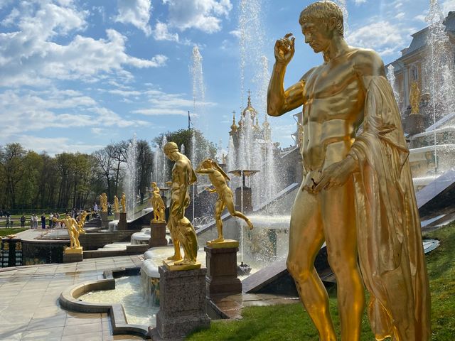 Групповая обзорная экскурсия в Петергоф — приморский Петров двор — фото 3