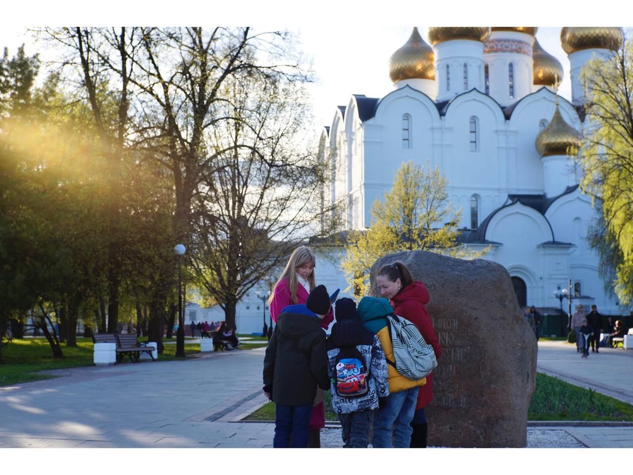 Фотопрогулка по Ярославлю - индивидуальная экскурсия в Ярославле пешком длительностью 1.5 часа с количеством участников до 7 человек цена экскурсии 6000₽