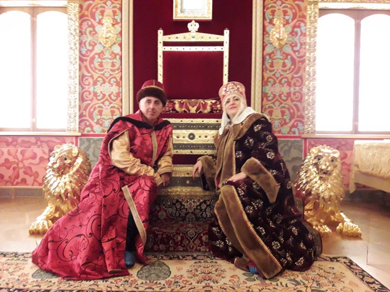 Царь с царицей
