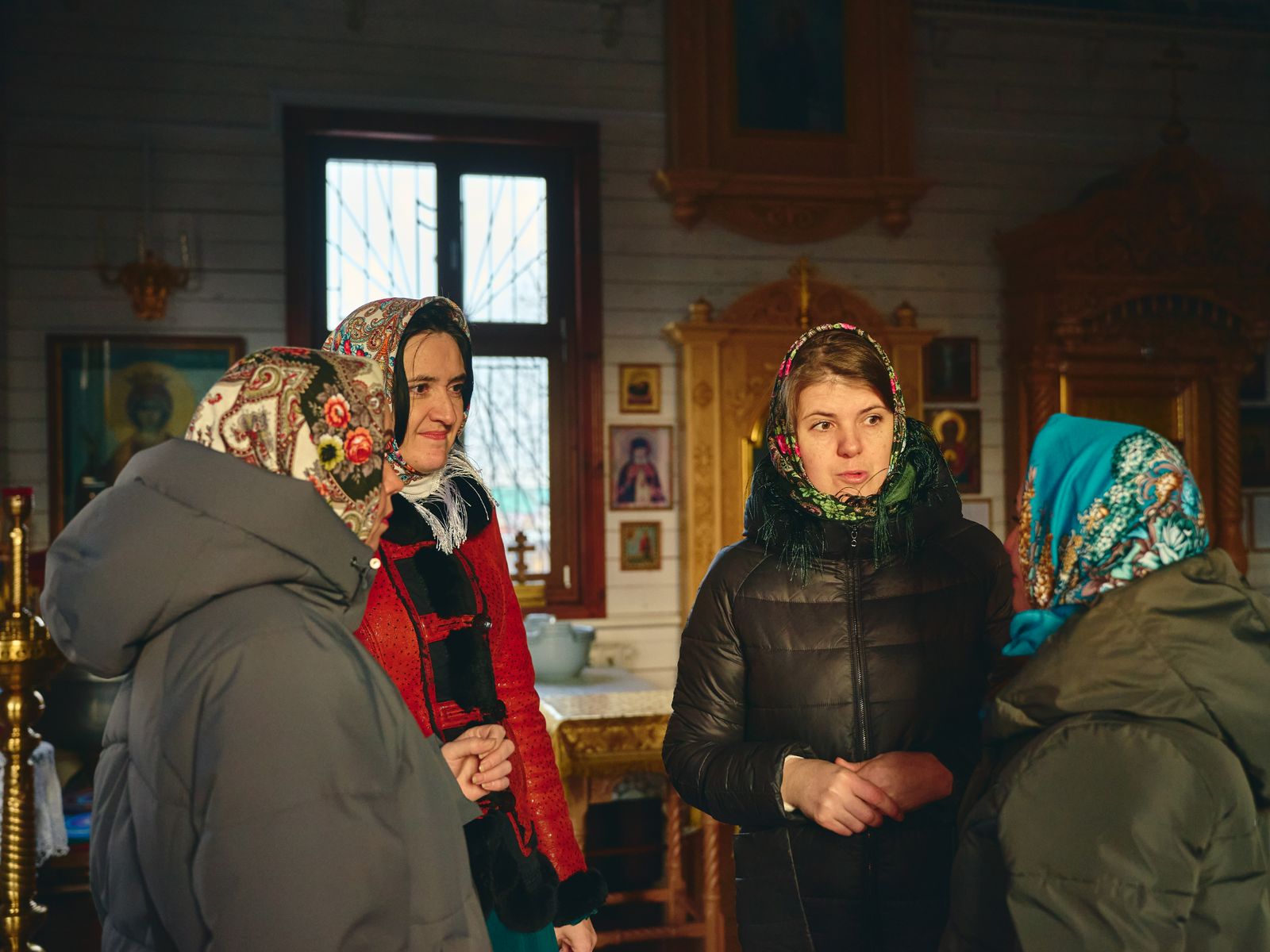 В храме