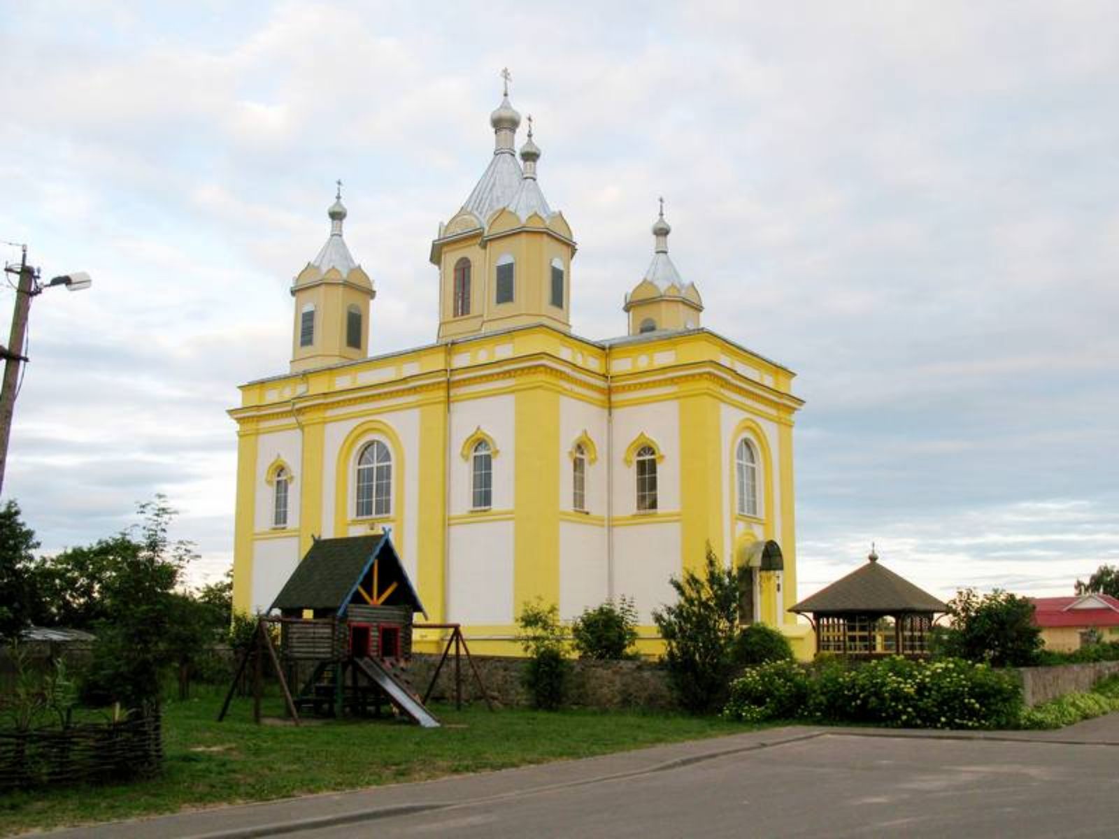 Церковь Преображения (Деречин)