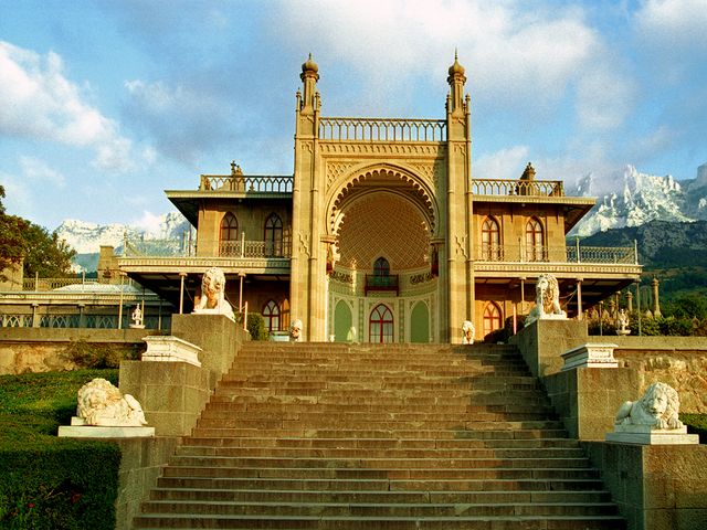 Экскурсия на дворцовый берег Крыма в групповом формате — фото 2