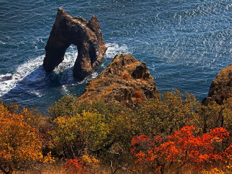Групповая обзорная экскурсия в Феодосию с морской прогулкой - групповая экскурсия в Севастополе на автобусе длительностью 12 часов с количеством участников до 20 человек со скидкой 10% цена экскурсии 3555₽