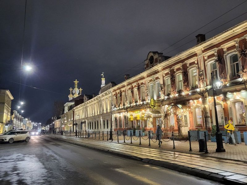 Экскурсия по Кремлю пешком и обзорная по Нижнему на автомобиле - индивидуальная экскурсия в Нижнем Новгороде на машине гида длительностью 4 часа с количеством участников до 6 человек цена экскурсии 14000₽