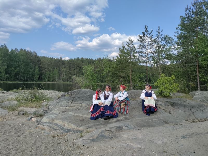 Национальные костюмы