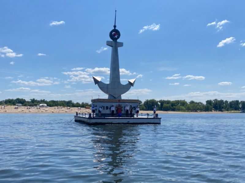 Памятник речникам