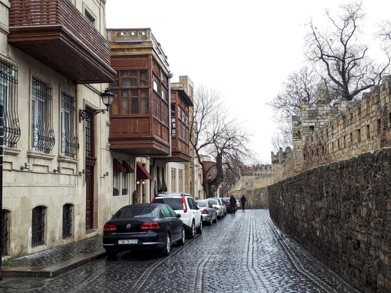 Индивидуальная экскурсия по Баку: за кулисами Старого города - индивидуальная экскурсия в Баку пешком длительностью 3.5 часа с количеством участников до 4 человек со скидкой 10% цена экскурсии 76.5€