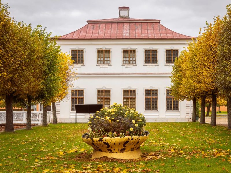 В парке Петергофа