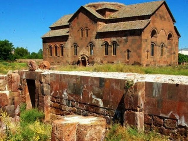 Обзорная экскурсия из Еревана: Аручаванк, Гюмри, Черная крепость — фото 3