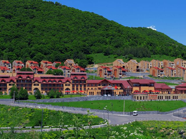 Экскурсия из Еревана в курортный город Цахкадзор и на озеро Севан — фото 3