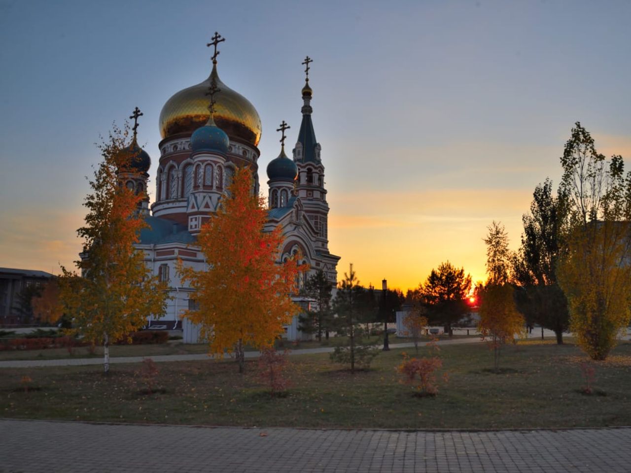 Индивидуальная тематическая экскурсия в Омске "Путь цесаревича" - индивидуальная экскурсия в Омске на машине гида длительностью 2.5 часа с количеством участников до 6 человек цена экскурсии 9000₽