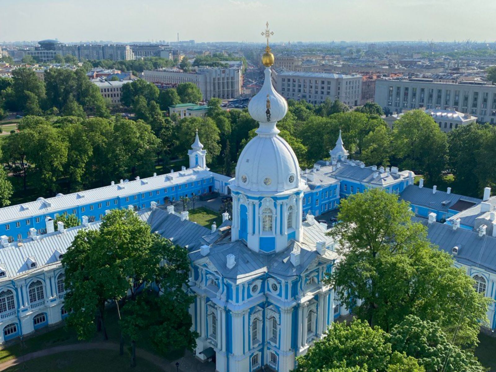 Вид с колокольни Смольного собора