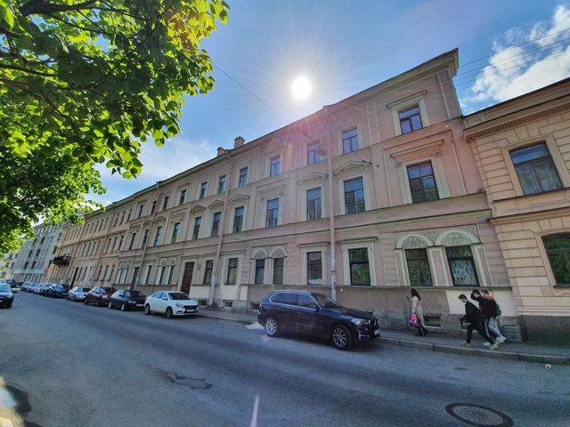 Индивидуальная экскурсия "Легенды и мифы Невского проспекта"