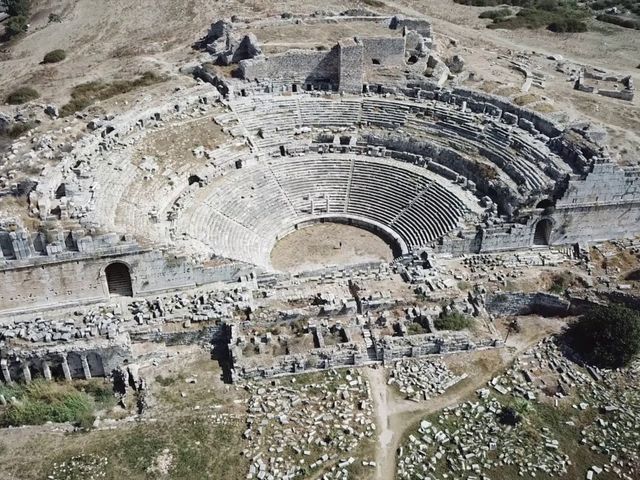 Индивидуальная обзорная экскурсия из Бодрума в Милет и Приену — фото 2
